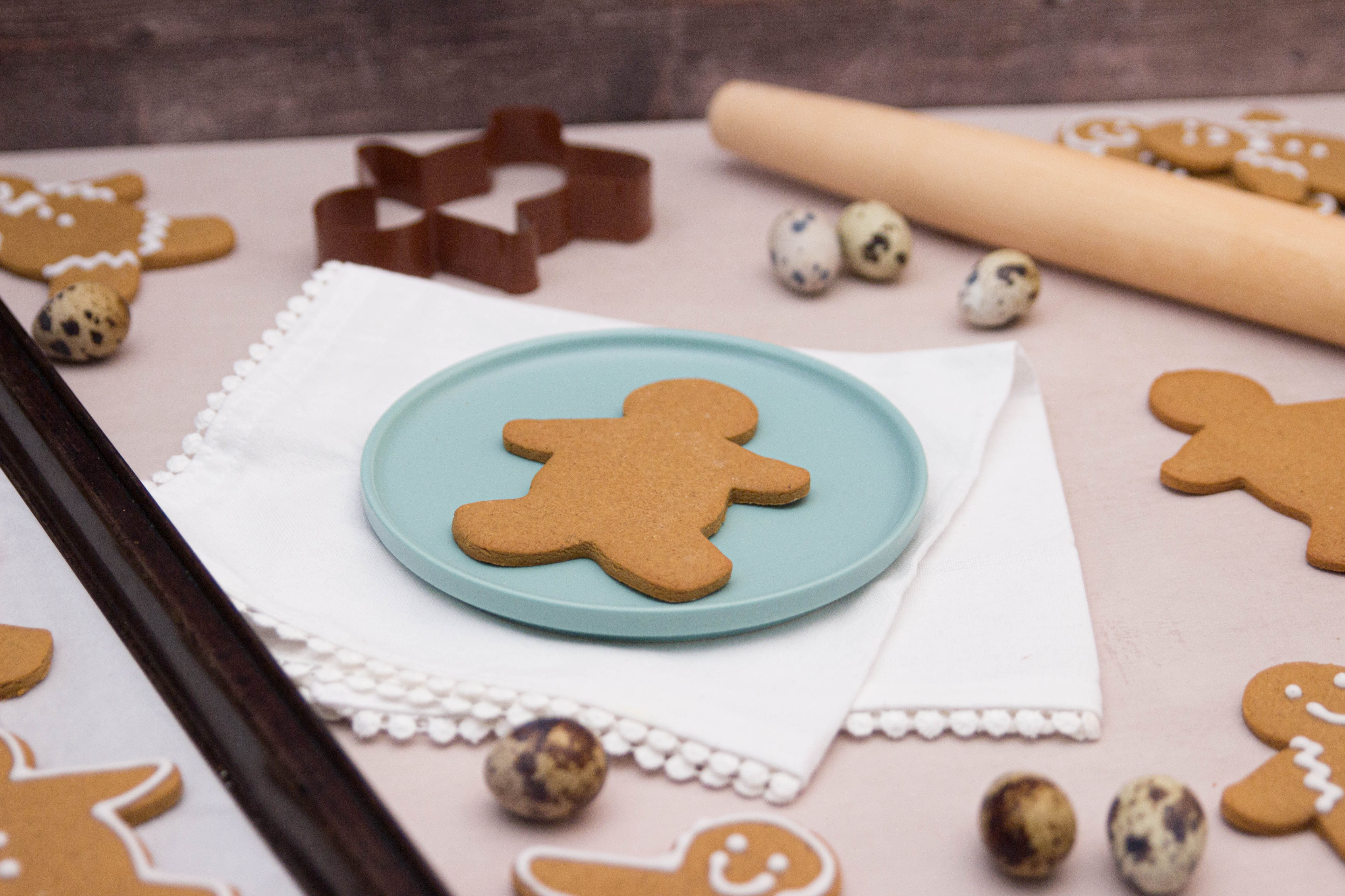 gingerbread man cookie on plate