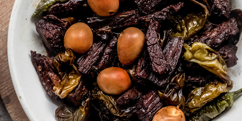 Jangjorim (Korean Soy Braised Beef) With Quail Eggs